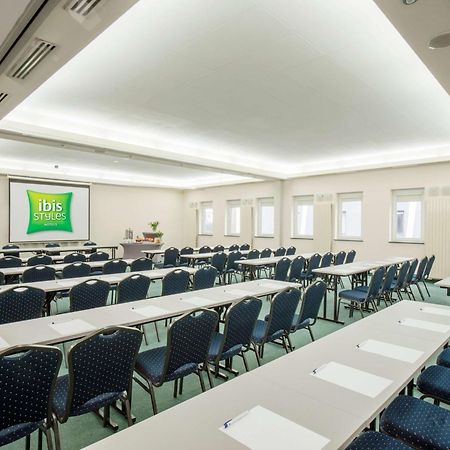 Ibis Styles Warszawa West Hotel Mory Buitenkant foto