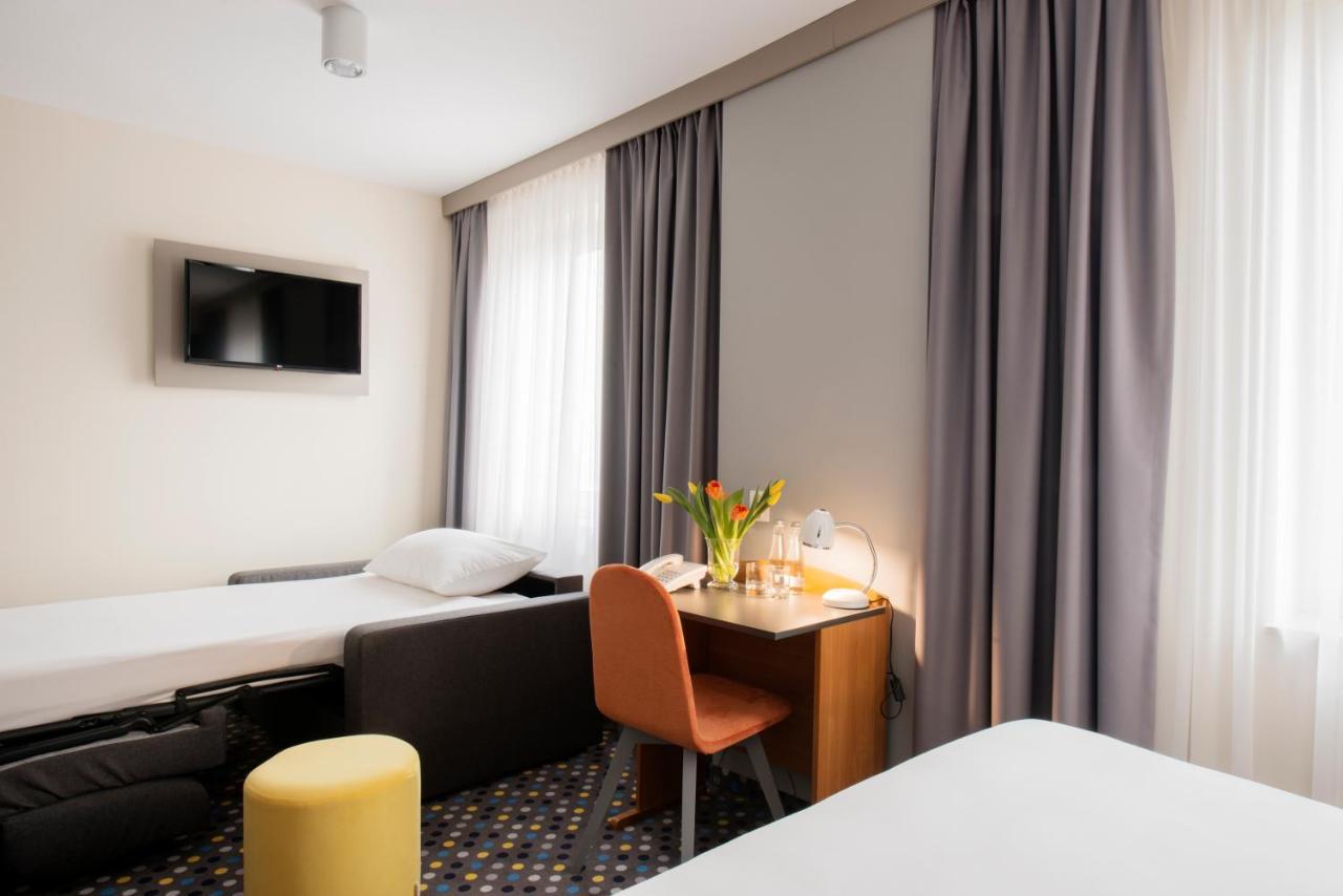 Ibis Styles Warszawa West Hotel Mory Buitenkant foto