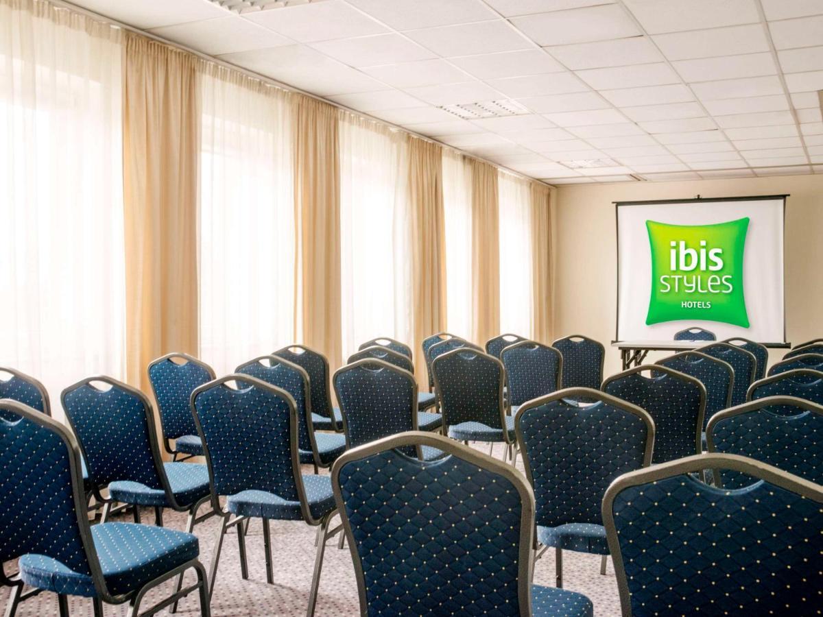 Ibis Styles Warszawa West Hotel Mory Buitenkant foto