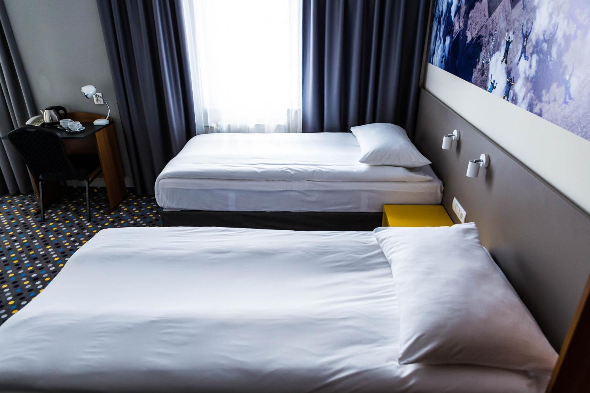 Ibis Styles Warszawa West Hotel Mory Buitenkant foto