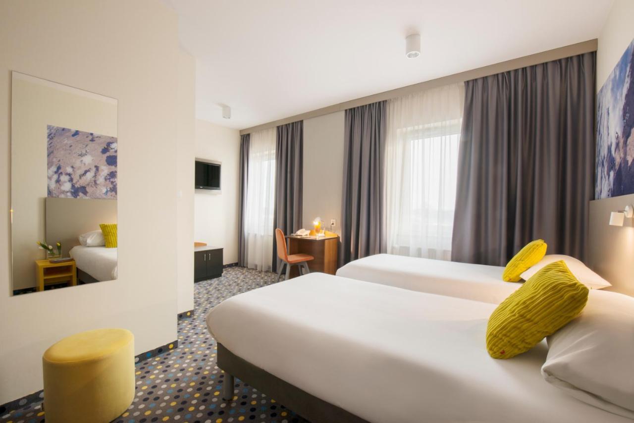 Ibis Styles Warszawa West Hotel Mory Buitenkant foto